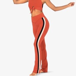 *NWT* Wildcat Bamboo Straight-Cut Leggings